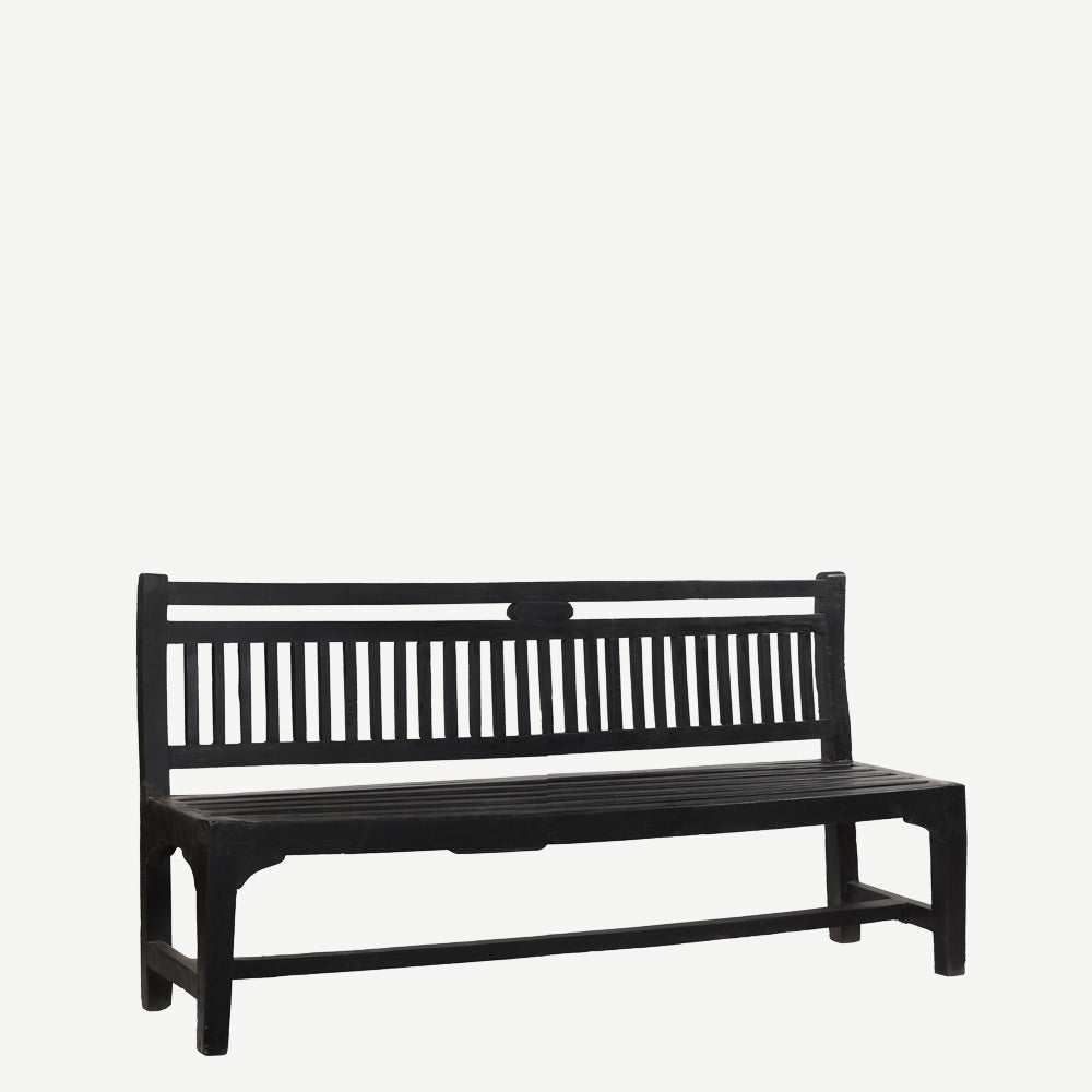 The Farnham Antique Bench in Wilde Black